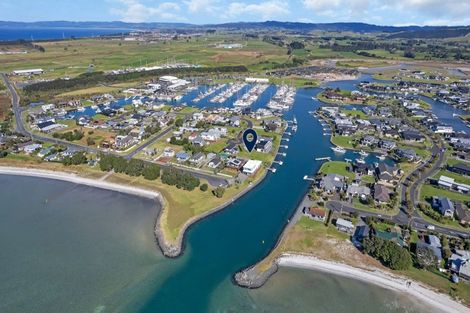 Photo of property in 23 Fred Carr Place, One Tree Point, 0118