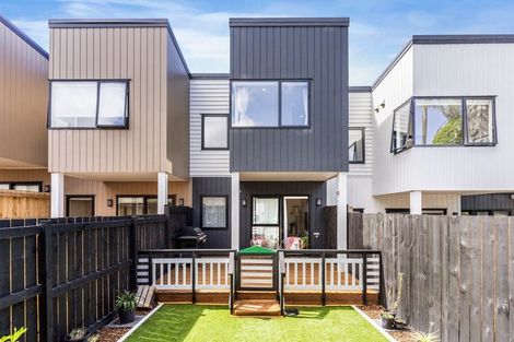 Photo of property in 5 Impatiens Lane, Massey, Auckland, 0614