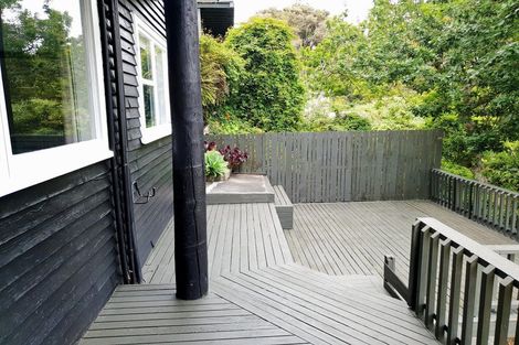 Photo of property in 211 Titirangi Road, Titirangi, Auckland, 0604