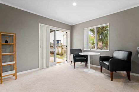 Photo of property in 18 Vintage Drive, Henderson, Auckland, 0612