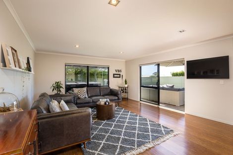 Photo of property in 104a Queens Road, Glen Avon, New Plymouth, 4312