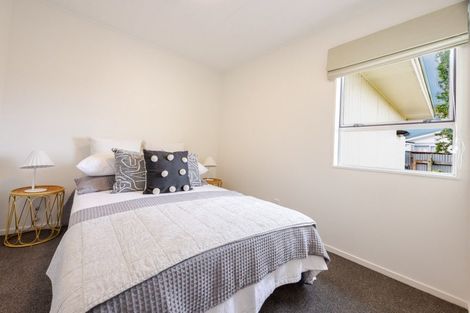 Photo of property in 2 Lomond Place, Tamatea, Napier, 4112