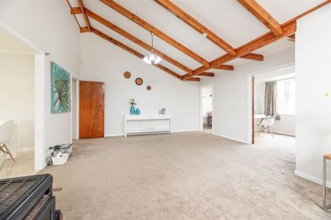 Photo of property in 87 Godley Road, Green Bay, Auckland, 0604