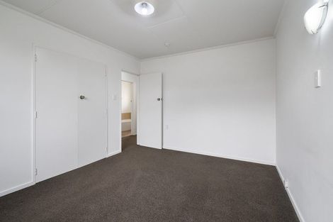 Photo of property in 28 Pinedale Parade, Milson, Palmerston North, 4414
