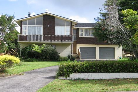 Photo of property in 24 Spence Road, Henderson, Auckland, 0612