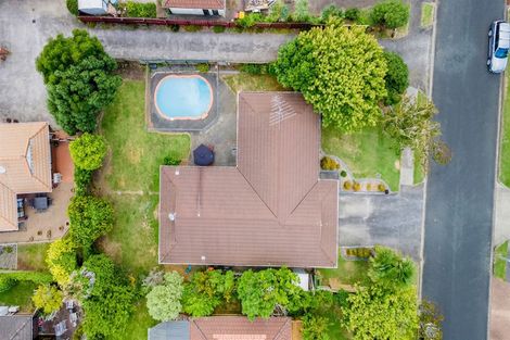 Photo of property in 13 Seneca Court, Golflands, Auckland, 2013