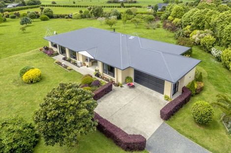 Photo of property in 16 Pukematawai Lane, Levin, 5571