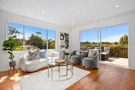 Photo of property in 3 Idyll Place, Northcross, Auckland, 0632