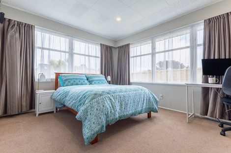 Photo of property in 53 Toru Road, Paraparaumu Beach, Paraparaumu, 5032