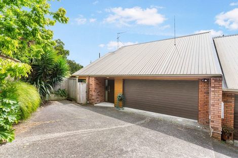 Photo of property in 1/16 Cairnbrae Court, Northcross, Auckland, 0632