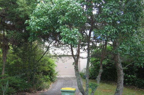 Photo of property in 2/2 Caram Place, Birkenhead, Auckland, 0626
