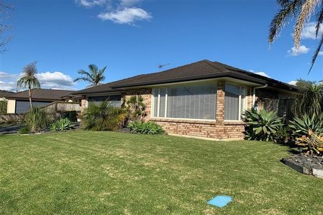 Photo of property in 6 Feeny Crescent, East Tamaki, Auckland, 2013