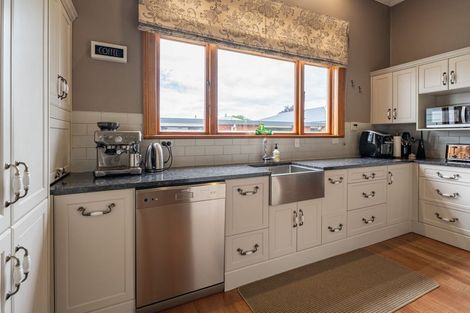 Photo of property in 6 Crombie Street, Gore, 9710