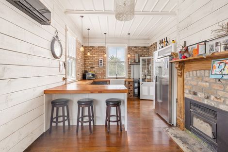 Photo of property in 2 Collingwood Road, Waiuku, 2123