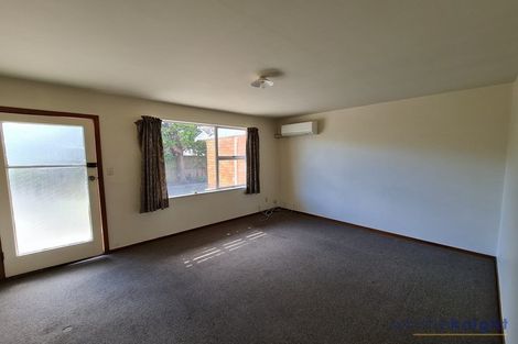 Photo of property in 2/7 Division Street, Riccarton, Christchurch, 8041
