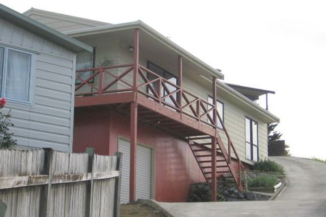 Photo of property in 52a Westhaven Drive, Tawa, Wellington, 5028