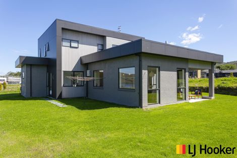 Photo of property in 32 Okaia Drive, Kinloch, Taupo, 3377