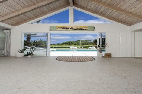 Photo of property in 30 Bernard Magnus Lane, Greenhithe, Auckland, 0632