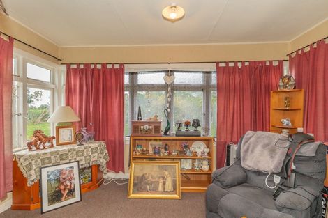 Photo of property in 156 Arapaepae Road, Levin, 5510