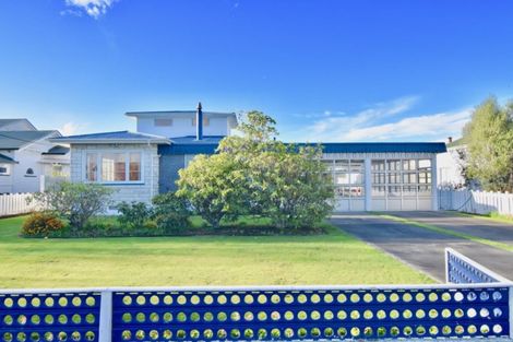 Photo of property in 18 Kent Street, Carterton, 5713