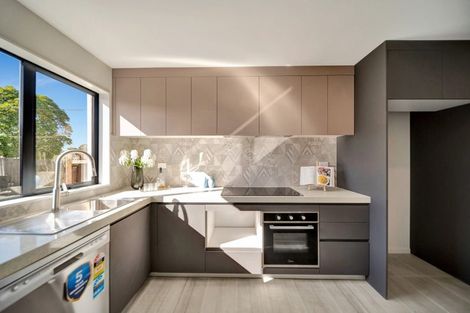 Photo of property in 8/106 Triangle Road, Massey, Auckland, 0614