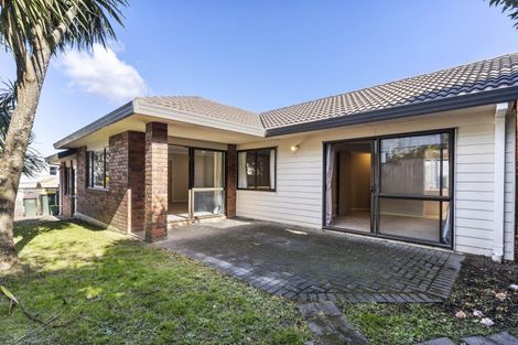 Photo of property in 5/10 Ridge Road, Howick, Auckland, 2014