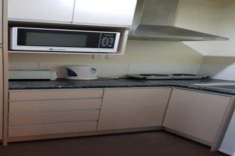 Photo of property in 8d Schnapper Rock Road, Schnapper Rock, Auckland, 0632