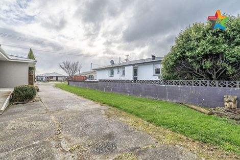 Photo of property in 15 Park Street, Winton, 9720