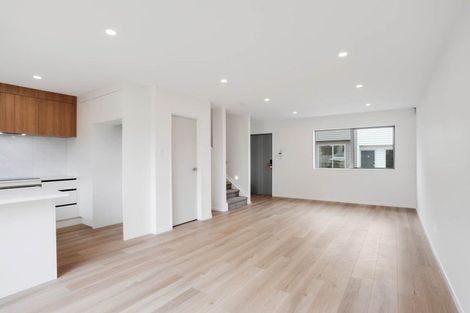 Photo of property in 19e Chislehurst Street, Henderson, Auckland, 0612