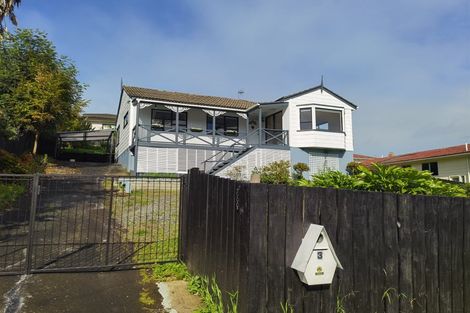 Photo of property in 3 Melia Grove, Goodwood Heights, Auckland, 2105