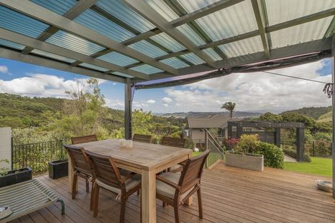 Photo of property in 50 Tarapatiki Drive, Whitianga, 3510