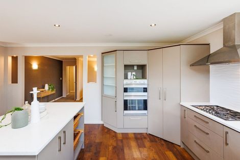 Photo of property in 33 Rodeo Drive, Kelvin Grove, Palmerston North, 4414