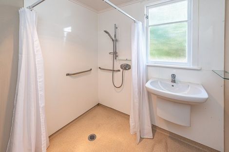 Photo of property in 42 Gloag Street, Waverley, 4510