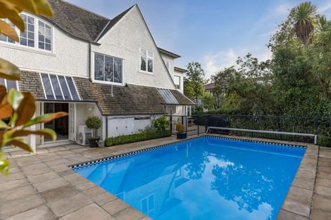 Photo of property in 43 Holmwood Road, Merivale, Christchurch, 8014