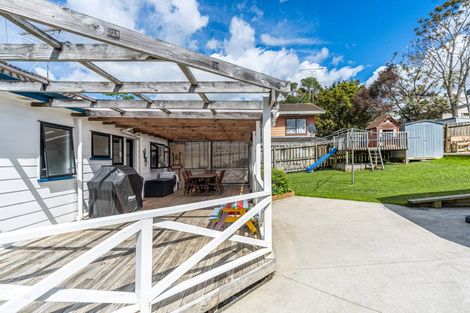 Photo of property in 50 Athena Drive, Totara Vale, Auckland, 0629