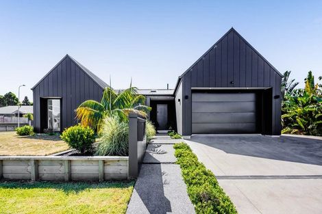 Photo of property in 27 Keene Drive, Bell Block, New Plymouth, 4312