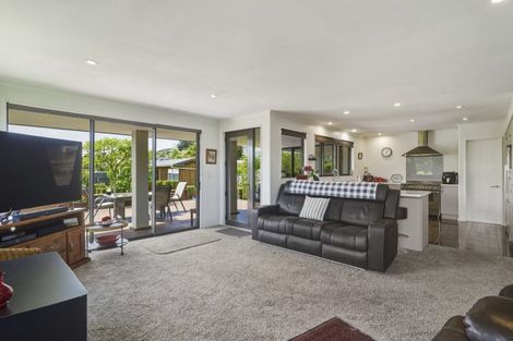 Photo of property in 11 North Foreland Street, Waihola, Milton, 9073