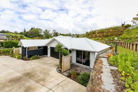 Photo of property in 17a Heta Road, Highlands Park, New Plymouth, 4312