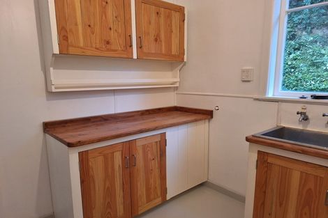 Photo of property in 39 Chaucer Road, Hospital Hill, Napier, 4110