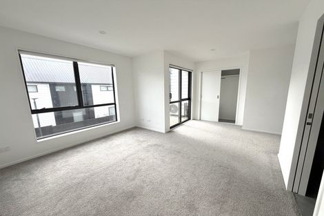 Photo of property in 75 Papatupu Way, Kumeu, 0810