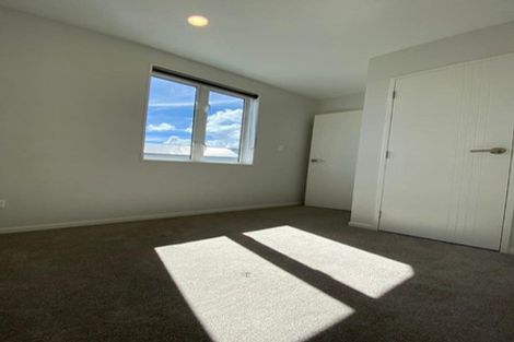 Photo of property in 26 Warbler Crescent, Papakura, 2110