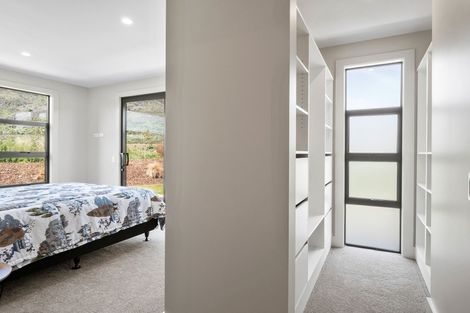 Photo of property in 35 Alps View Place, Lake Hayes, Queenstown, 9304