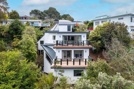 Photo of property in 2/5 Dalmeny Close, Murrays Bay, Auckland, 0630