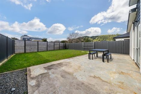 Photo of property in 4 Te Kaeaea Crescent, Wallaceville, Upper Hutt, 5018
