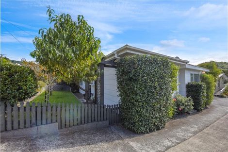 Photo of property in 50a Milton Terrace, Picton, 7220