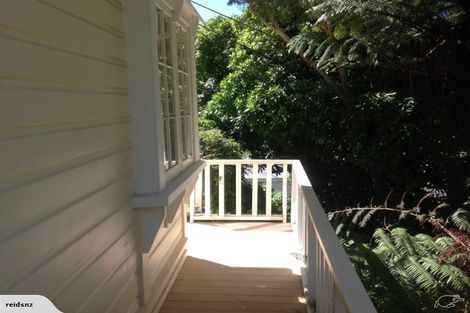 Photo of property in 12 Governor Road, Northland, Wellington, 6012