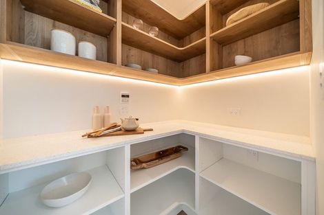 Photo of property in 70c Heretaunga Square, Silverstream, Upper Hutt, 5019