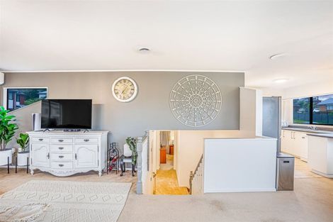 Photo of property in 1/1 Bluefin Way, West Harbour, Auckland, 0618
