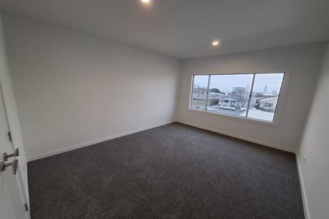 Photo of property in 33 Fulford Street, New Plymouth, 4310