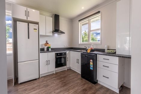 Photo of property in 1 Kauri Street, Levin, 5510